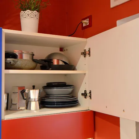 Bellissimo Mini Deluxe Di Design E A Tema Inghiterra - Potente Wi-fi Ottimo Il Collegamento Con Aeroporto Di Malpensa E Rho Fiera, Vicino A 3 Linee Metropolitane דירה *