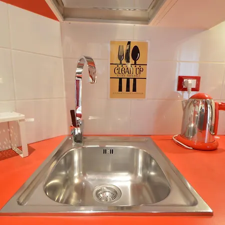 Bellissimo Mini Deluxe Di Design E A Tema Inghiterra - Potente Wi-fi Ottimo Il Collegamento Con Aeroporto Di Malpensa E Rho Fiera, Vicino A 3 Linee Metropolitane דירה