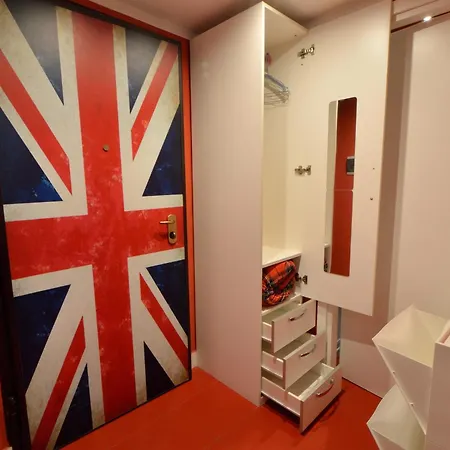 Apartmán Bellissimo Mini Deluxe Di Design E A Tema Inghiterra - Potente Wi-fi Ottimo Il Collegamento Con Aeroporto Di Malpensa E Rho Fiera, Vicino A 3 Linee Metropolitane Milán